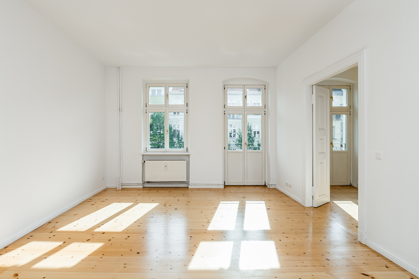Lichtdurchflutetes Wohnzimmer