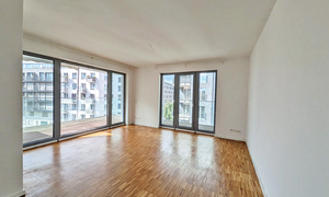 Geräumiges Wohnzimmer