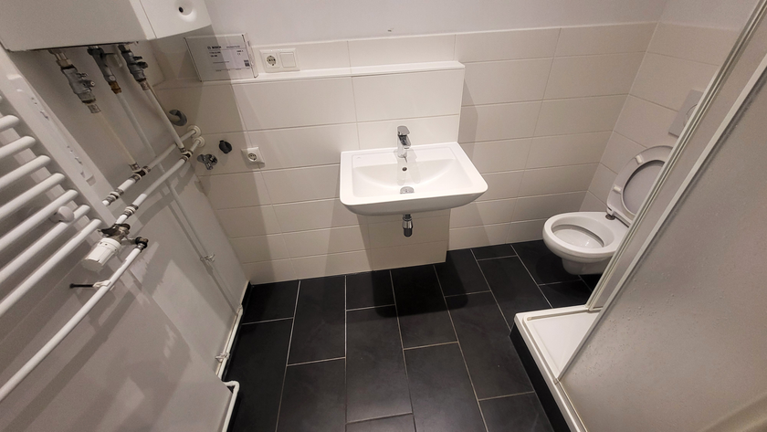 Schickes, modernes Duschbad