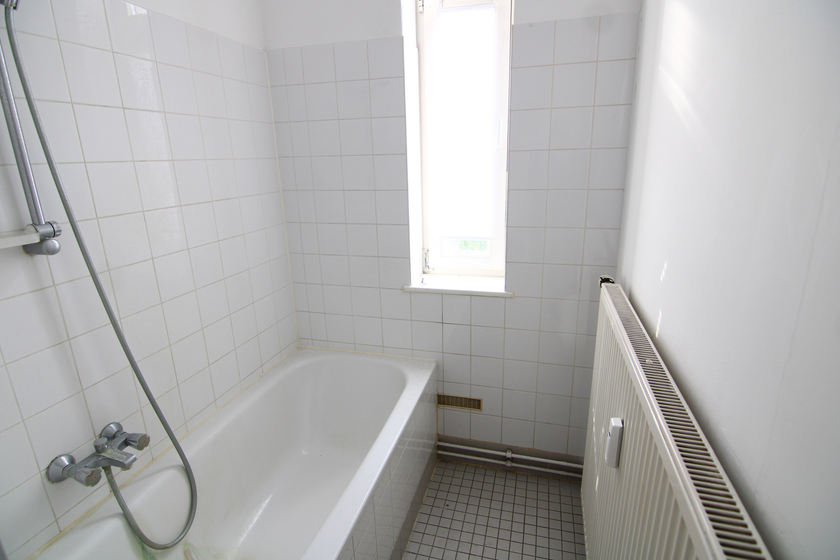 Wannenbad mit Fenster