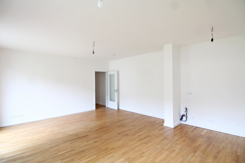 Geräumiges Wohnzimmer